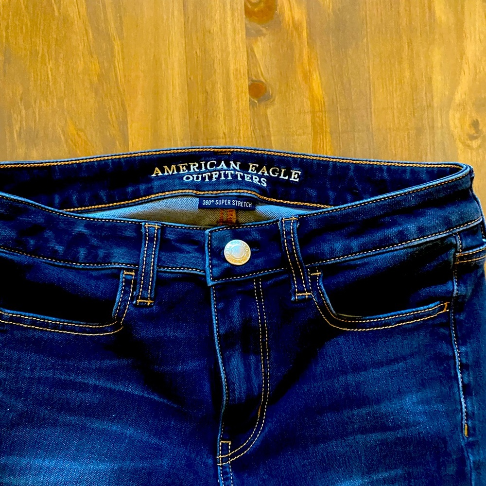 American Eagle Size 6-360 super stretch Jeggings